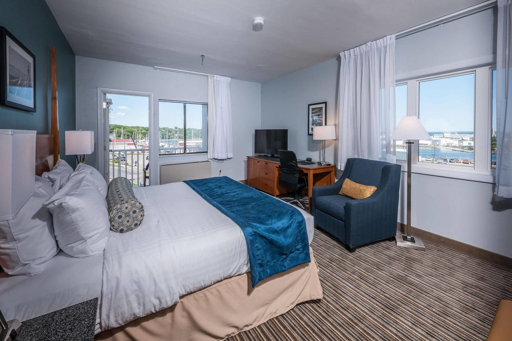 Harbor 2* Rockland